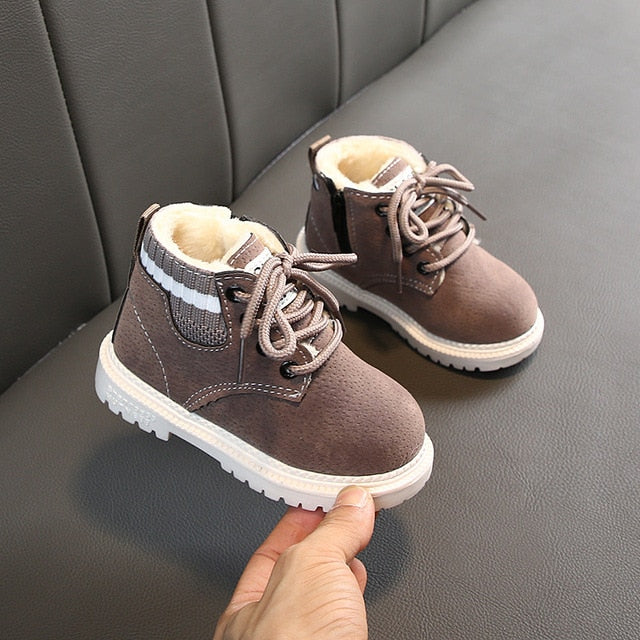 SnuggleBoots — Kids Winter Boot