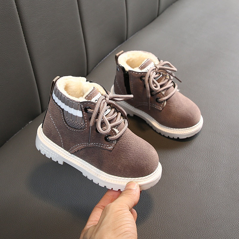 SnuggleBoots — Kids Winter Boot